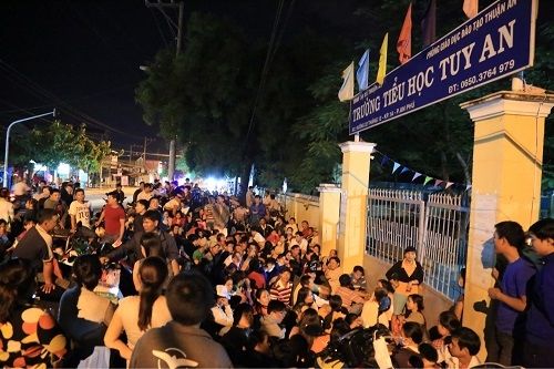 Muôn vàn lý do để phụ huynh \'chạy\' trường điểm cho con