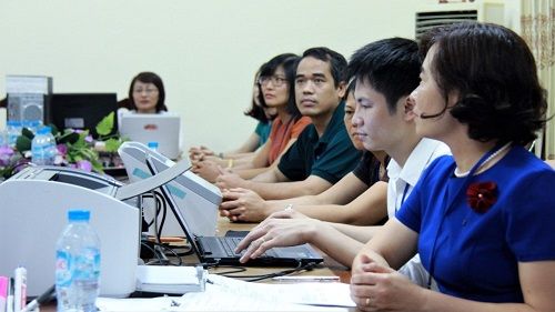 ĐH Kinh tế TP.HCM điểm sàn xét tuyển từ 18 đến 20 - Ảnh 1