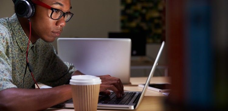 Các thói quen xấu khiến sự nghiệp của bạn tuột dốc - Ảnh 2