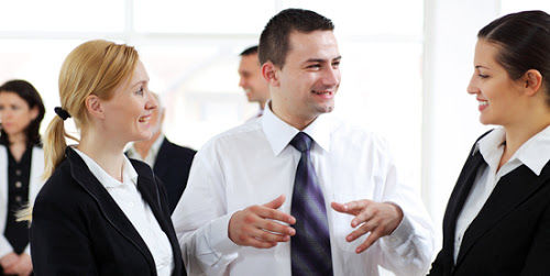 Gây thiện cảm với người đối diện bằng 7 ngôn ngữ cơ thể - Ảnh 3