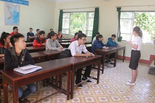 Thêm một góc nhìn về cộng điểm ưu tiên cho con em người có công