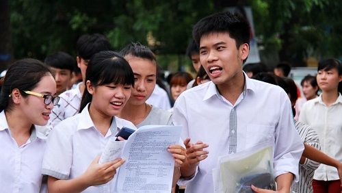 Thứ trưởng Bùi Văn Ga tư vấn thí sinh điểm cao khi trượt nguyện vọng yêu thích