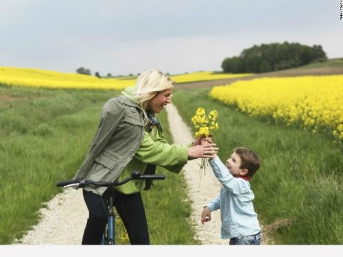 Những lời khuyên bổ ích của chuyên gia Harvard để trẻ không vô tâm ích kỷ - Ảnh 2
