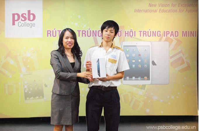 Giải thưởng Ipad Mini tại ngày hội tư vấn hướng nghiệp PSB College Giải thưởng Ipad Mini tại ngày hội tư vấn hướng nghiệp PSB College
