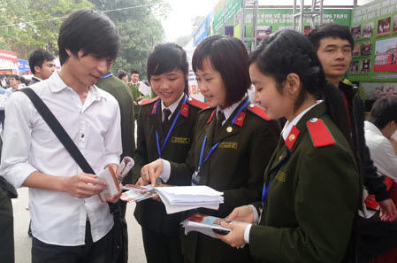 Bộ Công An không hạn chế số lượng thí sinh nữ đăng ký dự thi