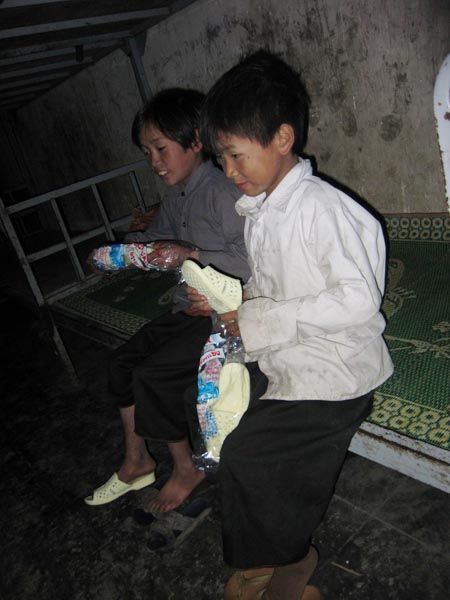 chong_choi_troi_ret_hoc_sinh_vung_cao_kim_bon chong_choi_troi_ret_hoc_sinh_vung_cao_kim_bon