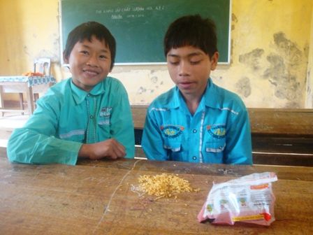 hoc_sinh_vung_sau_vung_xa