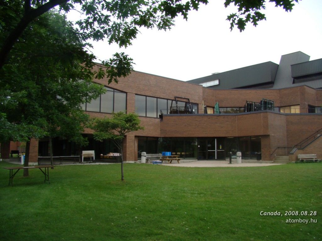 truong quoc te conestoga college