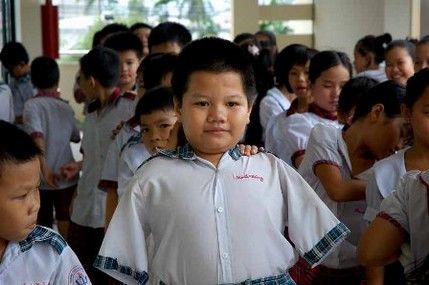 cau_be_khong_tay_vu_minh_hung cau_be_khong_tay_vu_minh_hung