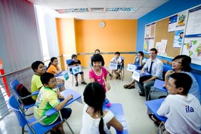lop anh ngu tre em tai ila Ila_tung_bung_khai_truong_02_trung_tam_moi, trung tam anh ngu ila, hoc anh van tai ila