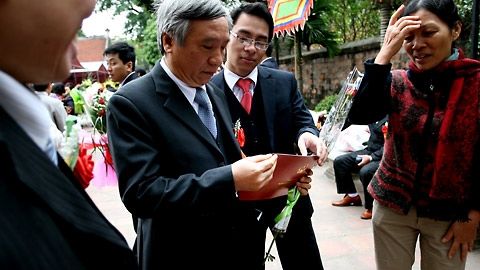 29 tuổi trở thành phó giáo sư