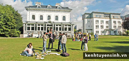 gloucestershire university, dai hoc quoc te, tuyen sinh du hoc, hoc bong du hoc anh, kinh nghiem xin hoc bong, thu tuc du hoc