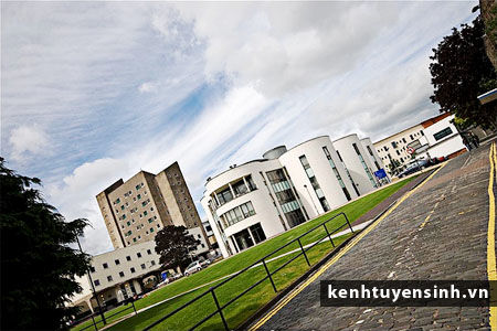 truong dai hoc quoc te University of Dundee