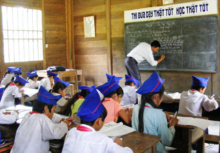 noi_giao_vien_vung_sau_vung_xa_song_va_noi_4_thu_tieng