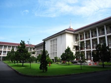 Universitas Gadjah Mada, truong dai hoc quoc te, truong dai hoc kinh te, tuyen sinh dai hoc, thong tin du hoc indonesia, tai sao chon truong dai hoc quoc te, dieu kien vao truong dai hoc quoc te, du hoc sinh den indonesia, hoc bong du hoc indonesia, kinh nghiem du hoc Universitas Gadjah Mada, truong dai hoc quoc te, truong dai hoc kinh te, tuyen sinh dai hoc, thong tin du hoc indonesia, tai sao chon truong dai hoc quoc te, dieu kien vao truong dai hoc quoc te, du hoc sinh den indonesia, hoc bong du hoc indonesia, kinh nghiem du hoc