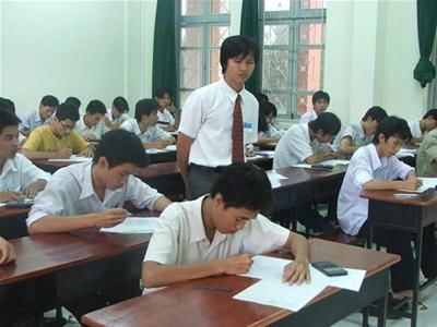 Thanh_tra_truong_CD_Kinh_te_ky_thuat_sai_gon_bat_thanh Thanh_tra_truong_CD_Kinh_te_ky_thuat_sai_gon_bat_thanh
