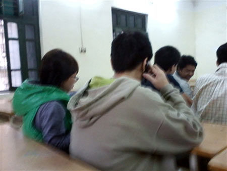 su_dung_dien_thoai_trong_lop_cua_truong_dan_lap su_dung_dien_thoai_trong_lop_cua_truong_dan_lap