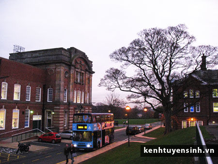 Leeds Metropolitan Uni, thu tuc du hoc anh, hoc bong du hoc anh, kinh nghiem du hoc anh, thong tin du hoc anh, dieu kien du hoc anh, du hoc sinh, dai hoc quoc te