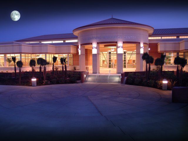 truong cao dang quoc te, West Hills Coalinga, du hoc my, trường cao đẳng quốc tế, cao dang quoc te, cao đẳng quốc tế, cao dang cong dong, du hoc my, dieu kien du hoc my, thong tin du hoc my, xin visa du hoc my, tot nghiep cao dang quoc te 