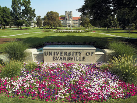 truong_quoc_te_University_of_Evansville