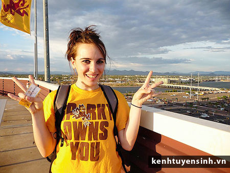 Hội thảo ngành quản lý du lịch và khách sạn tại Đại học César Ritz và HIM