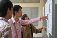 Hơn 1 năm hiệu phó không được cho vào trường