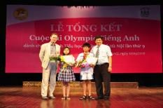 Cuộc thi Olympic Tiếng Anh trao giải thưởng