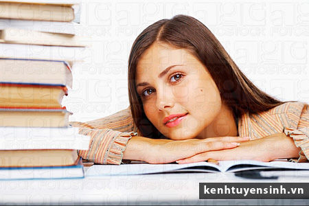 Nộp nhiều hồ sơ, vẫn nhắm mắt chọn trường