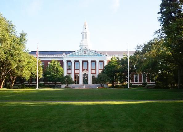 Harvard thay đổi lớn trong tuyển sinh MBA