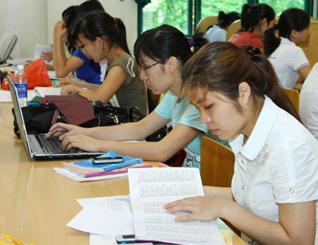 Thi tốt nghiệp THPT 2012: Hơn 960.000 thí sinh dự thi