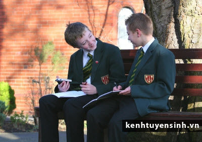 Trịnh Nhật An nhận cùng lúc 6 suất học bổng toàn phần