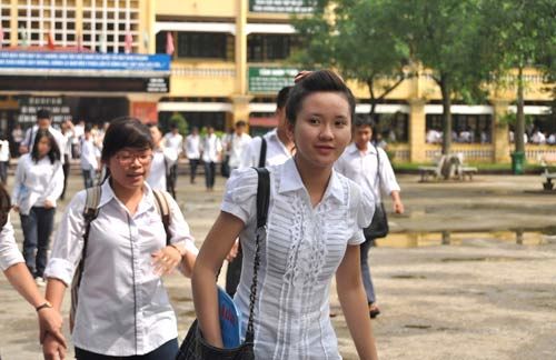 Tuyển sinh lớp 10 chuyên Anh tại Hà Nội: Sẽ thi nói tiếng Anh