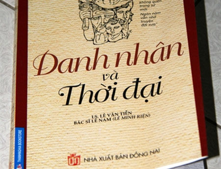 Sốc với cuốn sách Danh Nhân và Thời Đại