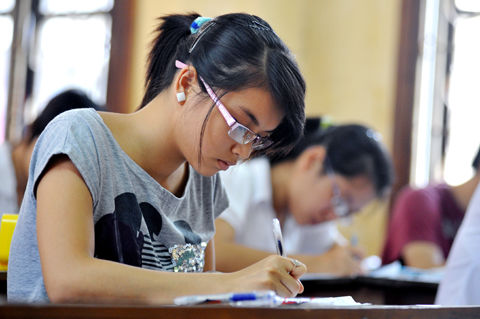 Đốt tiền bố mẹ ở lò luyện thi