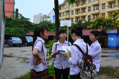 Đề văn, toán khó hơn năm trước