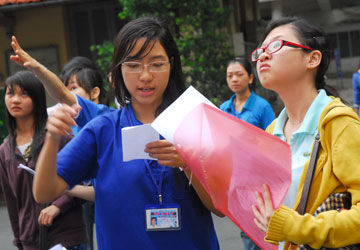 Hơn 90 thí sinh bị đình chỉ trong đợt thi Cao đẳng