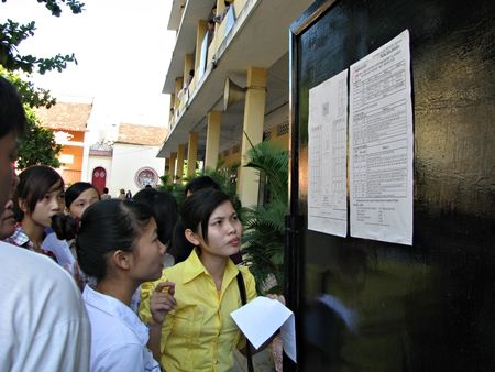 Những bài văn đáng lưu ý mùa thi năm nay