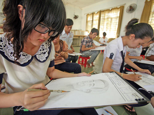 Các trường bắt đầu tung chiêu thu hút thí sinh