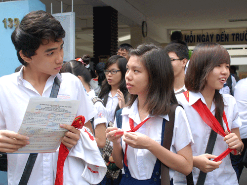 Trường ép học sinh mua sách vì hoa hồng