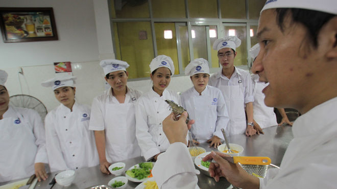 Luật dạy nghề làm khó người học