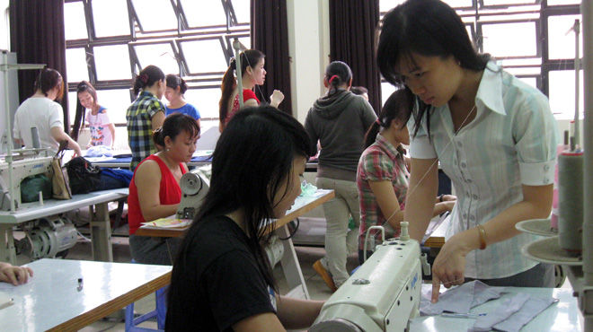 Giáo viên nghề tìm đường sống ngoài lương