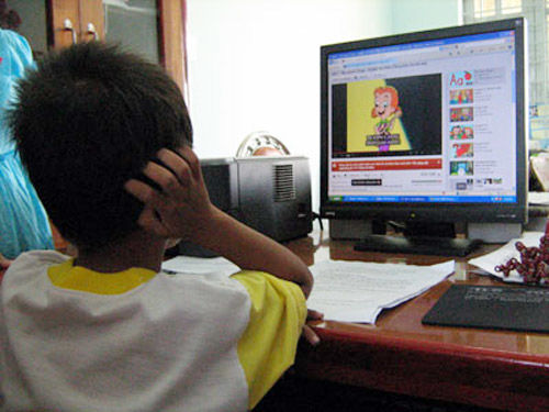 Thần đồng 4 tuổi ngoại ngữ Đặng Hữu Nam