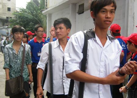 Phản giáo dục phương pháp phạt tiền học sinh vi phạm