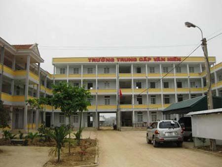 Khởi tố vụ án giả chữ ký bộ truởng để tuyển sinh