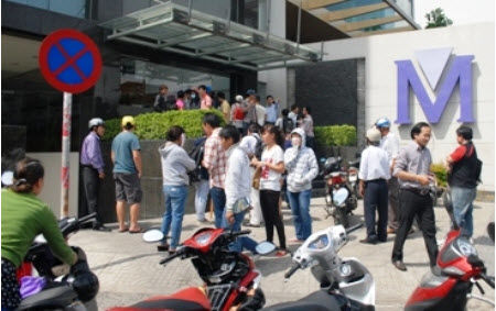 Trường Melior tháo chạy, học viên ngậm trái đắng