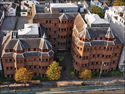 Học bổng chương trình A-level từ trường Cardiff Sixth Form College