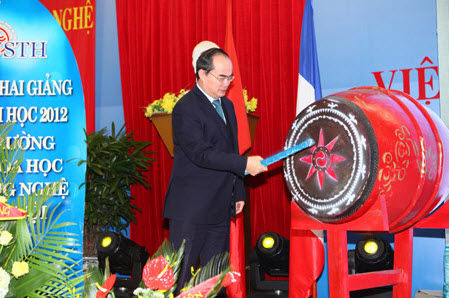 Đại học Khoa học Công nghệ Hà Nội trao 600 triệu học bổng cho sinh viên