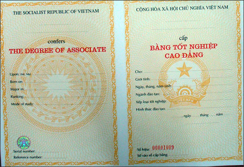 Mẫu bằng tốt nghiệp cao đẳng và THCN: 3 năm thay 2 mẫu bằng