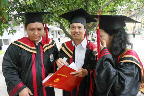 Phải bồi hoàn học phí nếu du học sinh không chấp hành điều động