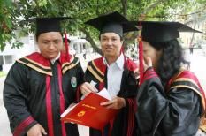 Luật mới sẽ khởi kiện nếu học viên không bồi hoàn học bổng